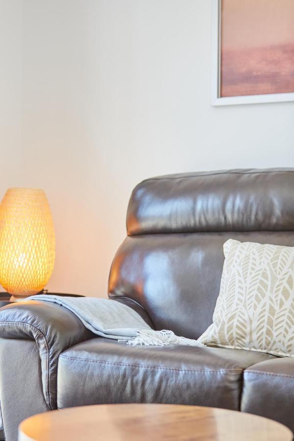 Cosy,Modern And Relaxing 3 Bedroom House With Parking Manchester Zewnętrze zdjęcie