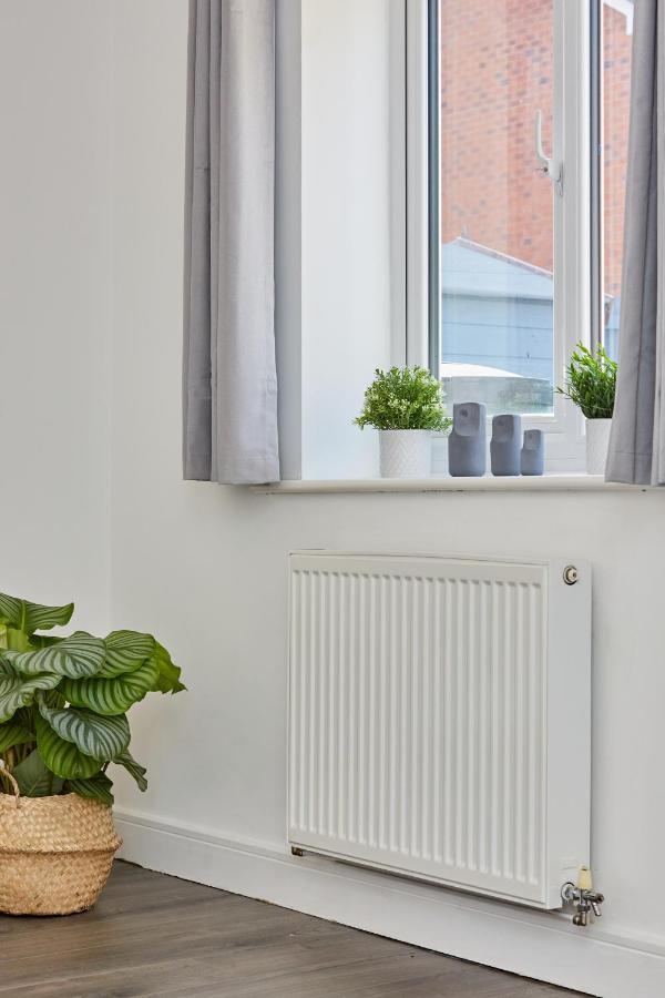 Cosy,Modern And Relaxing 3 Bedroom House With Parking Manchester Zewnętrze zdjęcie