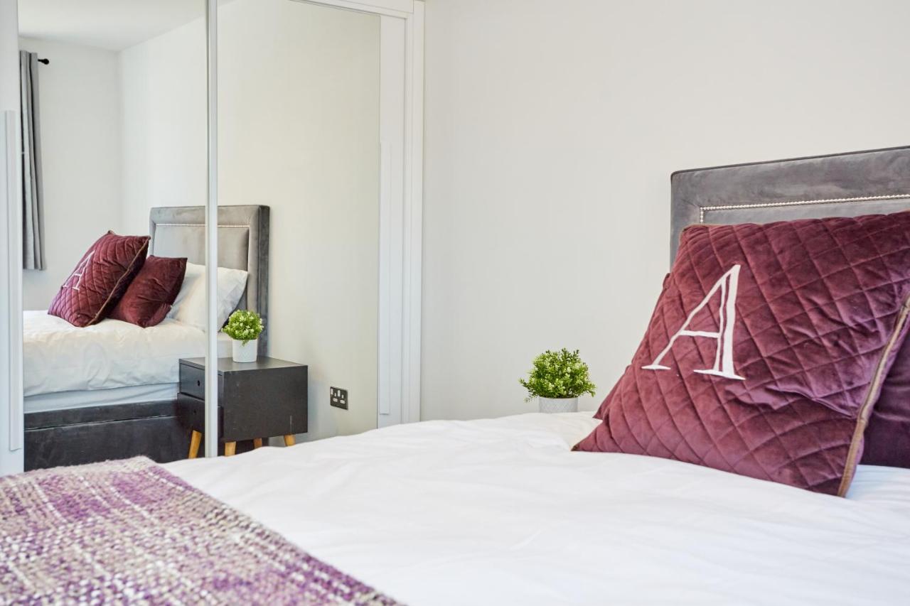 Cosy,Modern And Relaxing 3 Bedroom House With Parking Manchester Zewnętrze zdjęcie