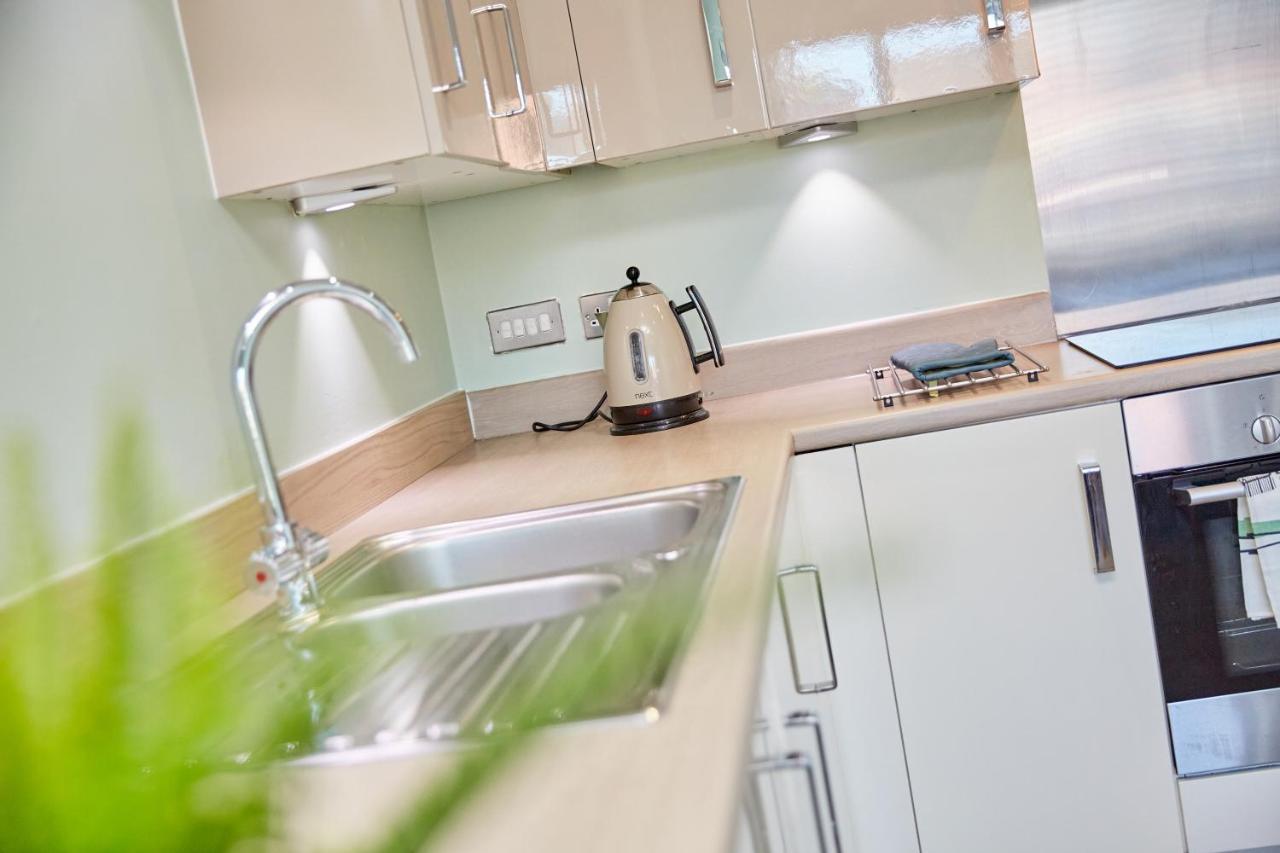 Cosy,Modern And Relaxing 3 Bedroom House With Parking Manchester Zewnętrze zdjęcie
